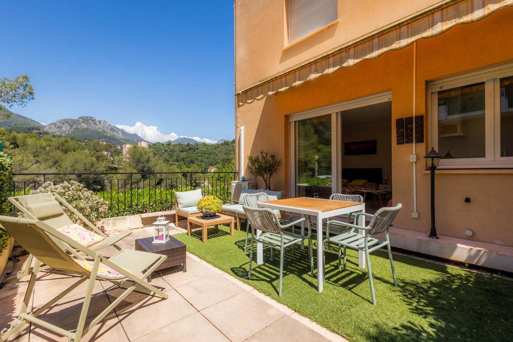 Mon Appart Avec Terrasse Et Piscine Roquebrune-Cap-Martin Luaran gambar